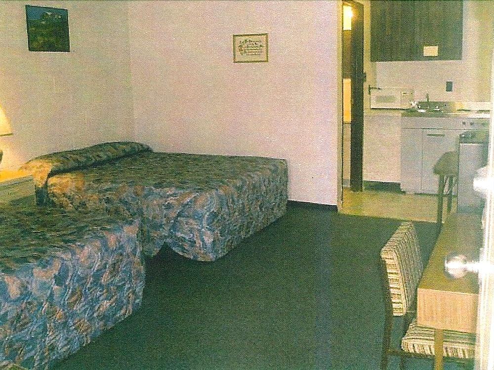 Road Runner Motel Merritt Exteriör bild